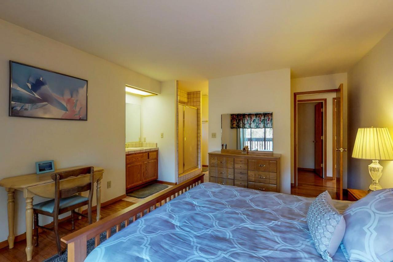 Lake Lodge Beach グローヴランド エクステリア 写真